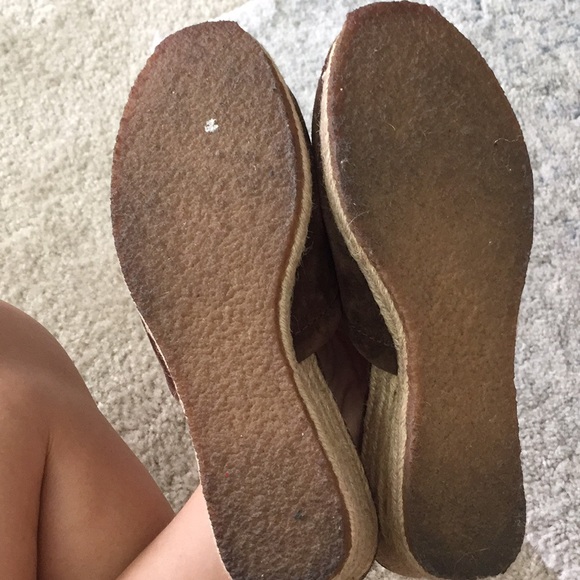 Suede UGG wedge clogs - Picture 5 of 6